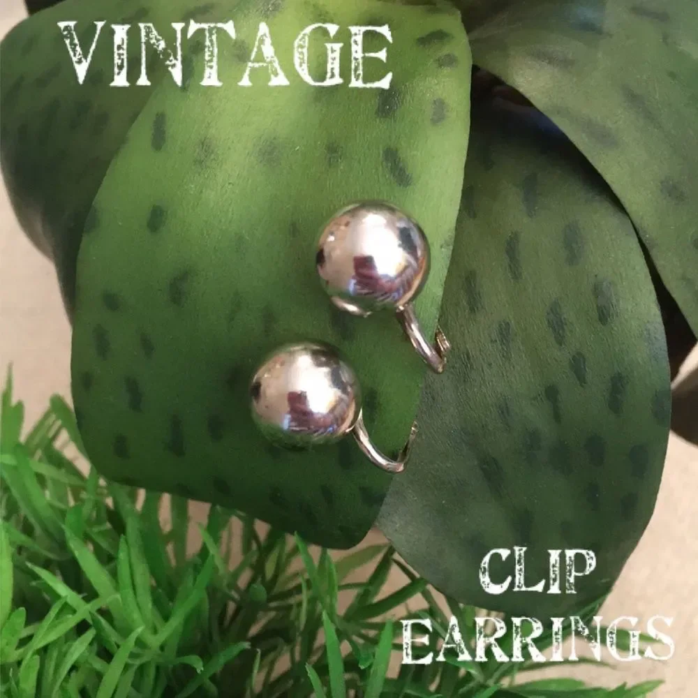 Silvertone 9-10mm Ball Clip Earrings